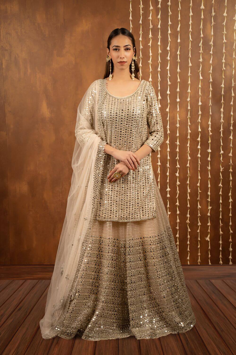 Cheap Designer Lehenga For Bride & Bridesmaid In ₹5200|Bollywood &  Sabyasachi Replica Chandni Chowk - YouTube